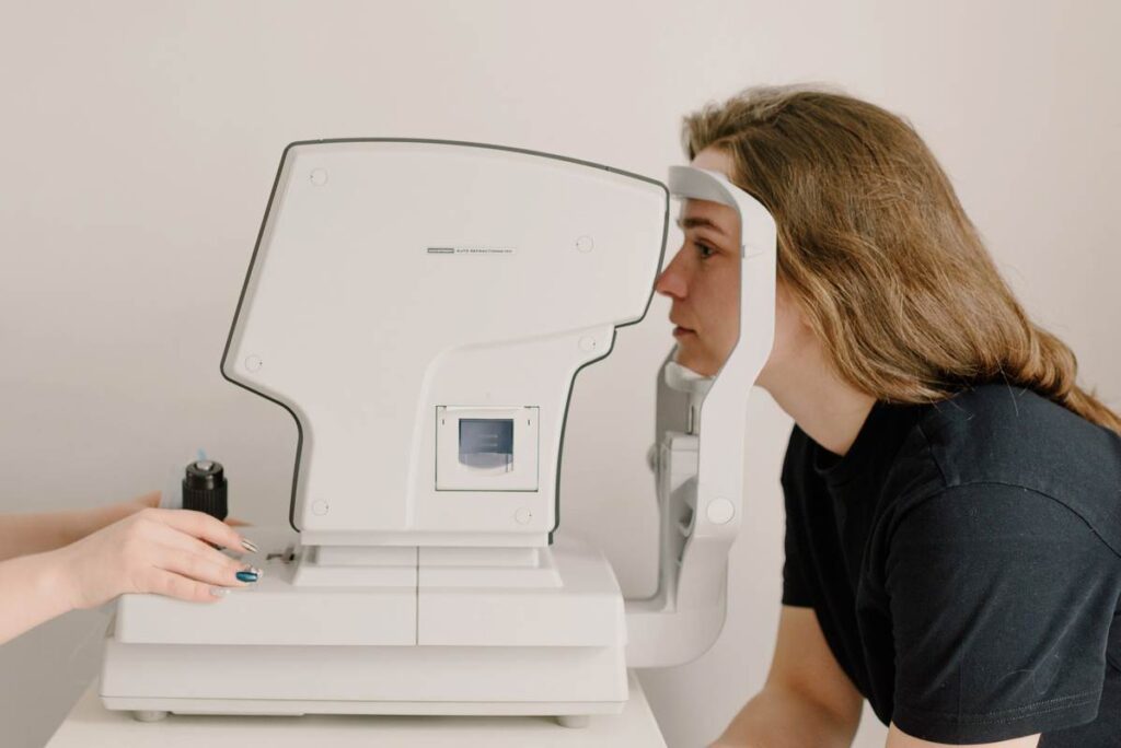 sintomi e cura della miopia e dell'astigmatismo corato bari centro medico oculistico loiodice